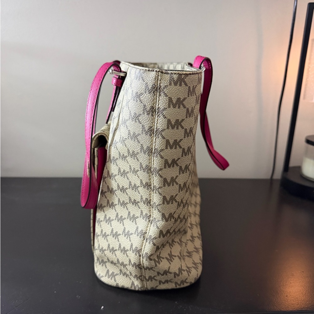 Michael Kors Tote Signature Print with Pink - Picture 2 of 5